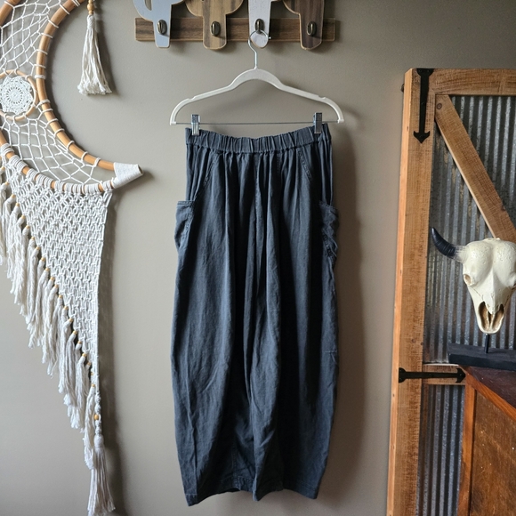 Free People High Road Washed Pull-On Linen Barrel Trousers - Picture 3 of 8